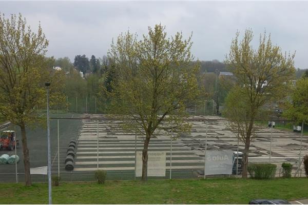 Rénovation terrain de football synthétique B - Sportinfrabouw NV