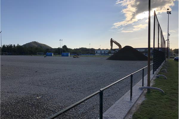 Aménagement terrein de football synthétique 4 KRC - Sportinfrabouw NV