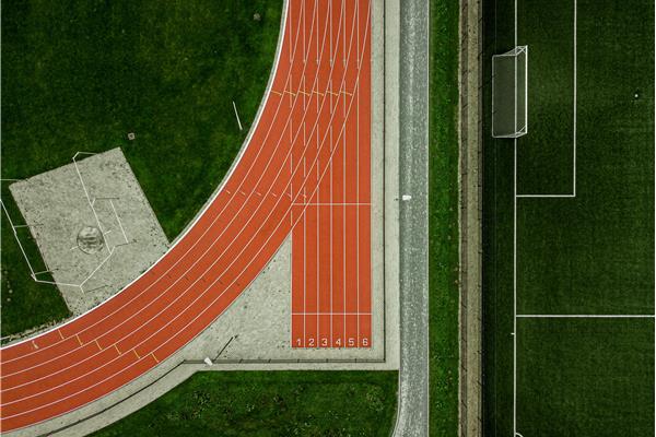 Aanleg sportpark met atletiekpiste, 2 natuurgras voetbalvelden, parkzone, diverse verhardingen en skateterrein - Sportinfrabouw NV