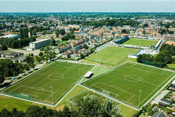 Aménagement terrain de football synthétique - Sportinfrabouw NV