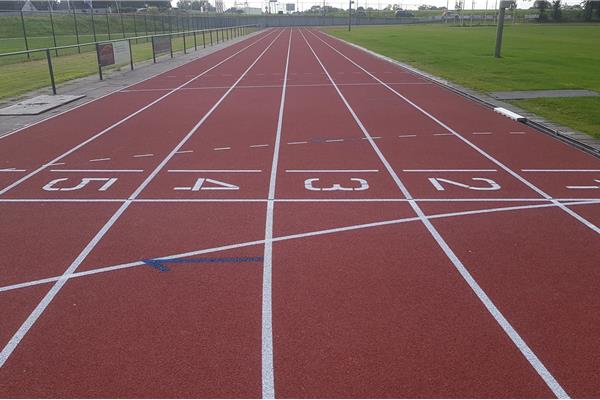 Aménagement piste d'athlétisme synthétique - Sportinfrabouw NV