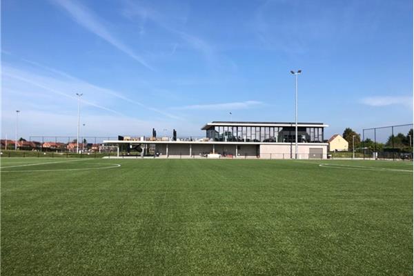 Aménagement d'un complexe sportif avec terrain de football synthétique et piste d'athlétisme - Sportinfrabouw NV