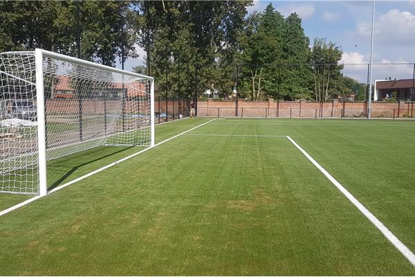 Aménagement terrain de football synthétique B - Sportinfrabouw NV